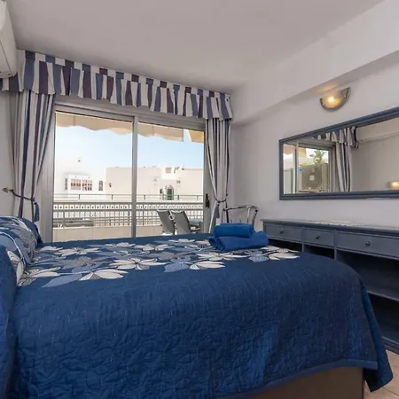 Santa Maria 67 - Two Bed Apartment